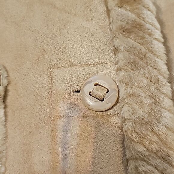 - St. John's Bay Faux Fur Vinrage Jacket  size XL tan color - Picture 5 of 10